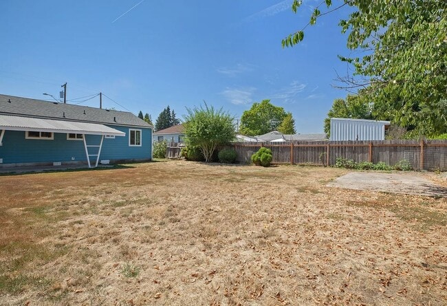 Building Photo - 271 Jennings St