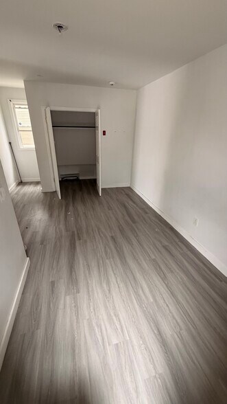 Building Photo - 37 Nassau Pky