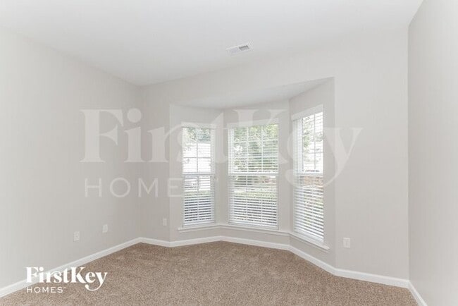 Building Photo - 104 Ivy Creek Ln