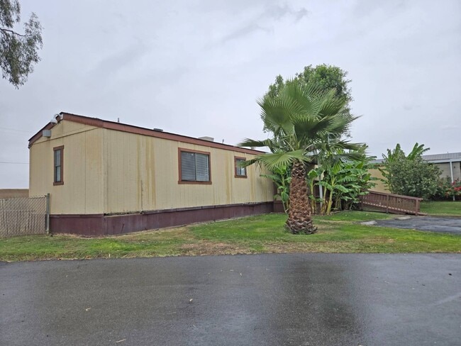 Building Photo - 8633 E Brundage Ln