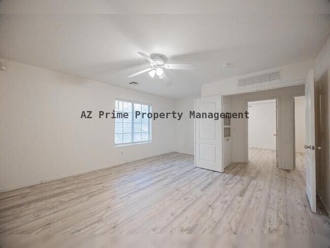 Building Photo - 11424 W Austin Thomas Dr