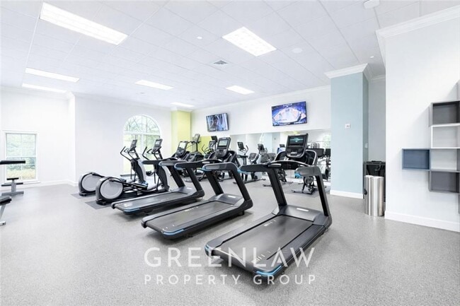 Building Photo - 195 14th St NE