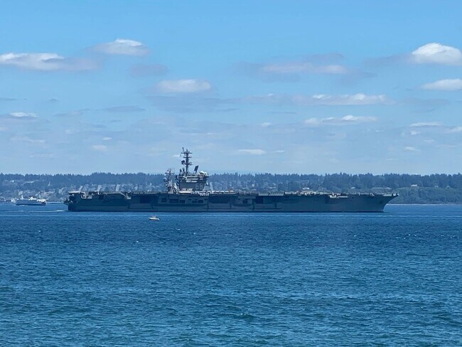 Building Photo - A Storybook Dream in Kingston, Available Now! Lowbank Waterfront, Beach Access, Panoramic Views &...