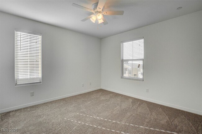 Building Photo - 3045 Historic Horizon Ave