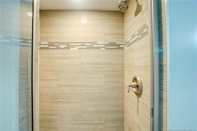 Building Photo - 10410 S Ocean Dr