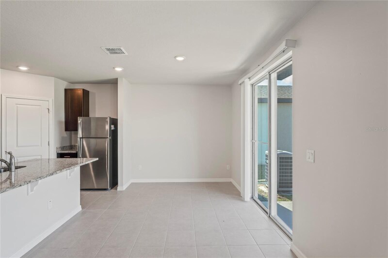 Building Photo - 3336 Fresno Pl