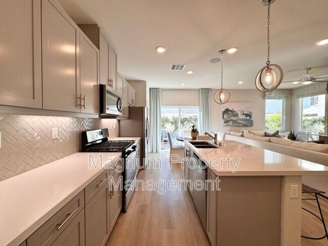 Building Photo - 25147 Hunter Ave