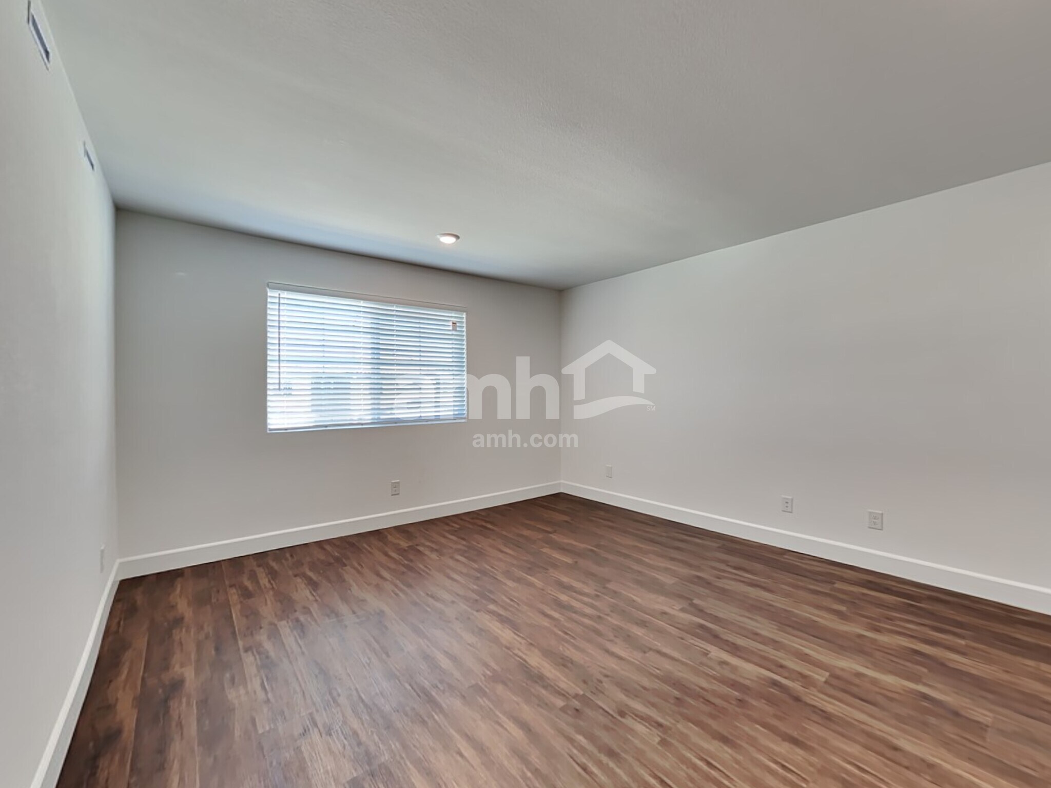Building Photo - 10413 Medusita St