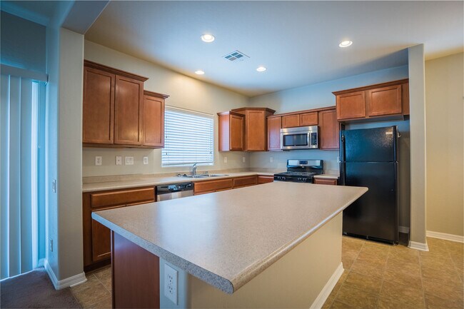 Building Photo - 2624 Romarin Terrace