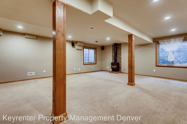 Building Photo - 6 br, 4 bath House - 1387 E 135th Pl