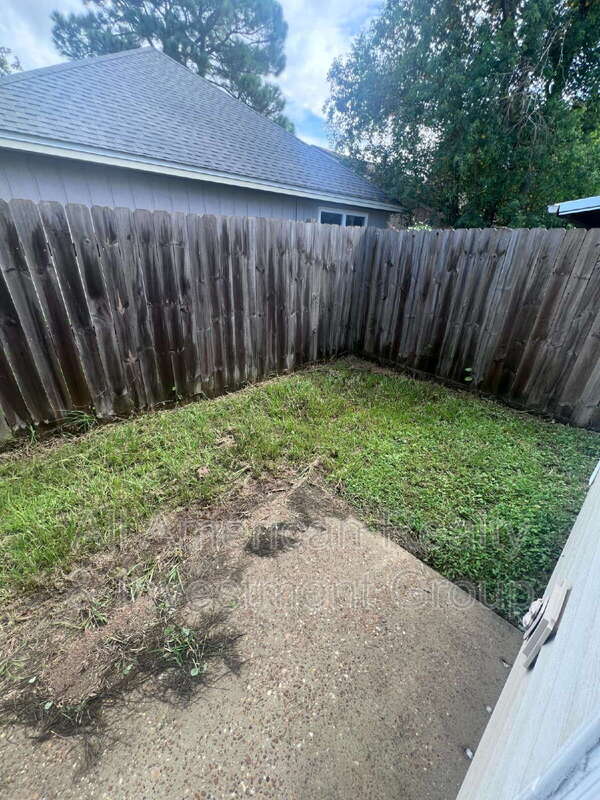 Building Photo - 1721 Colonial Ct