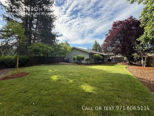 Building Photo - 1415 NE 136th Pl