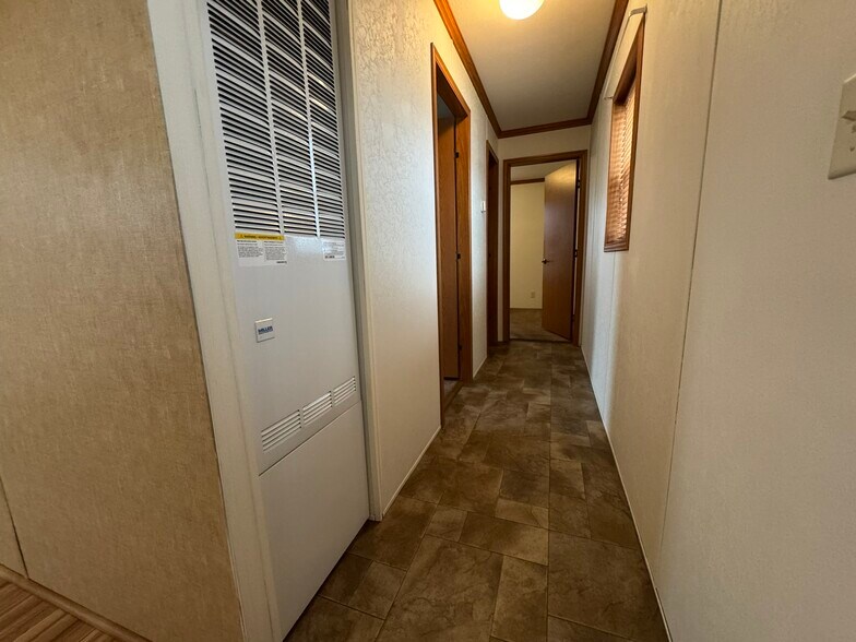 Building Photo - 2022 Mockingbird Pl NW