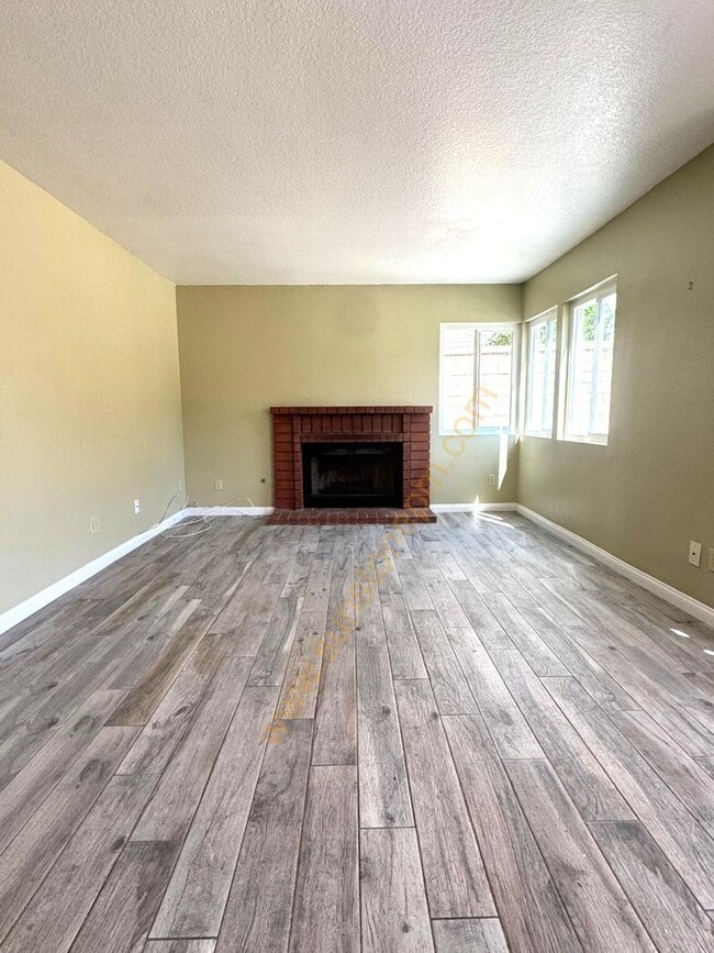 Building Photo - FULLY REMODELED CHINO HILLS BEAUTY! 4 BEDROOMS OFFICE 3-CAR GARAGE TOP SCHOOLS