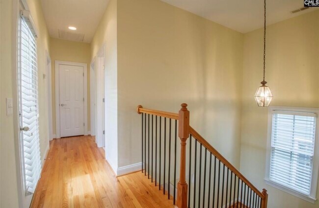 Building Photo - 332 Highland Point Dr