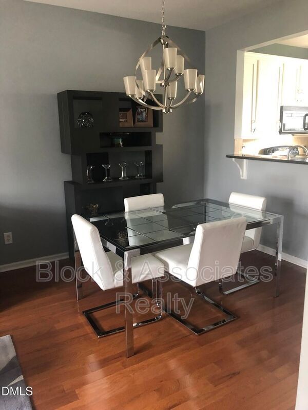 Building Photo - 603 Knightsborough Way