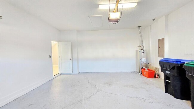 Building Photo - 5612 Water Pier Ln