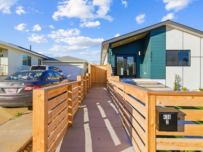 Building Photo - 436 Date Ave