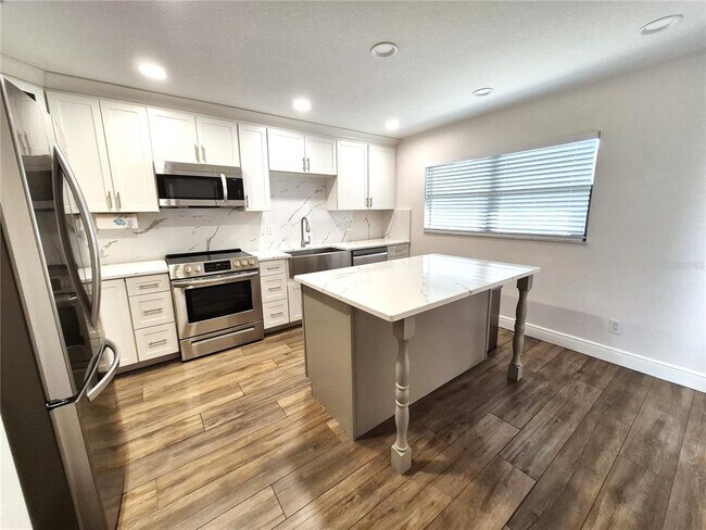 Building Photo - 160 Joanne Pl