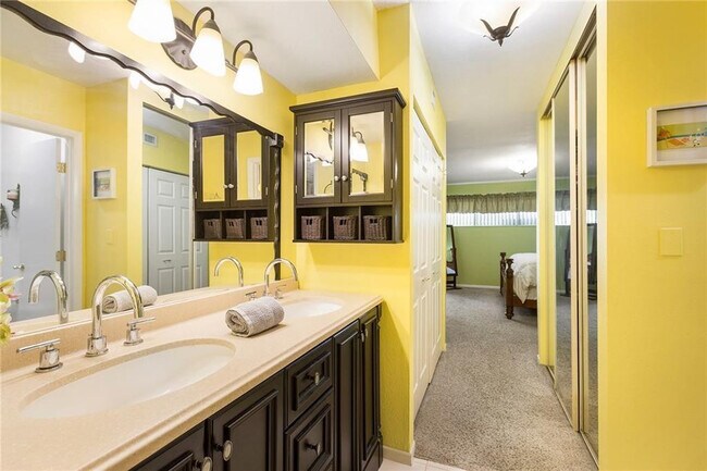 Building Photo - 1724 NW 74th Ave