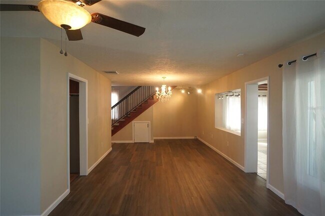 Building Photo - 3603 S Belcher Dr