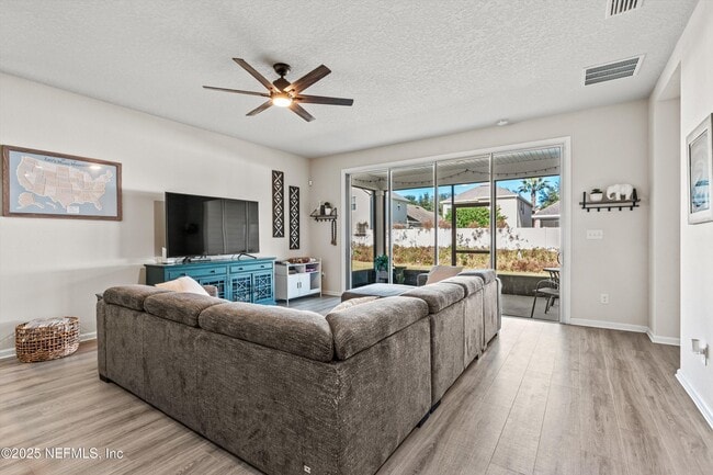 Building Photo - 1861 Amberly Dr