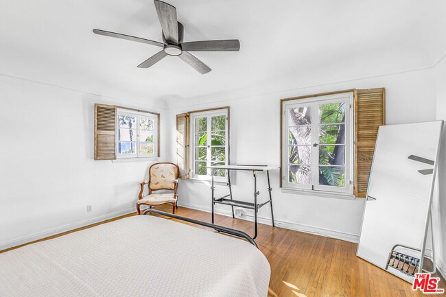 Building Photo - 1530 Valley View Rd