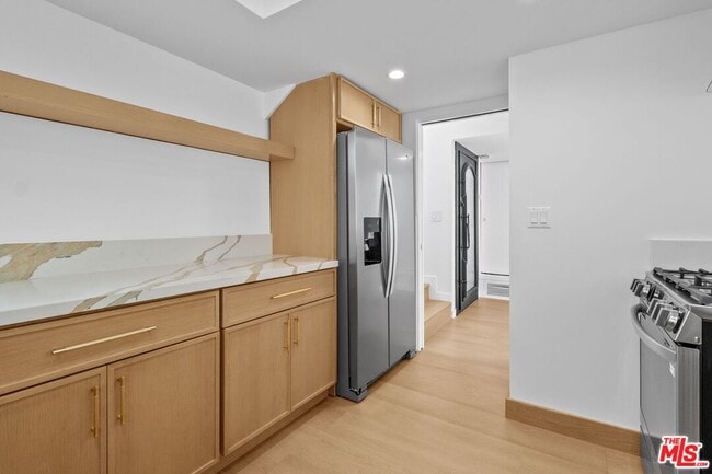 Building Photo - 9315 Lloydcrest Dr