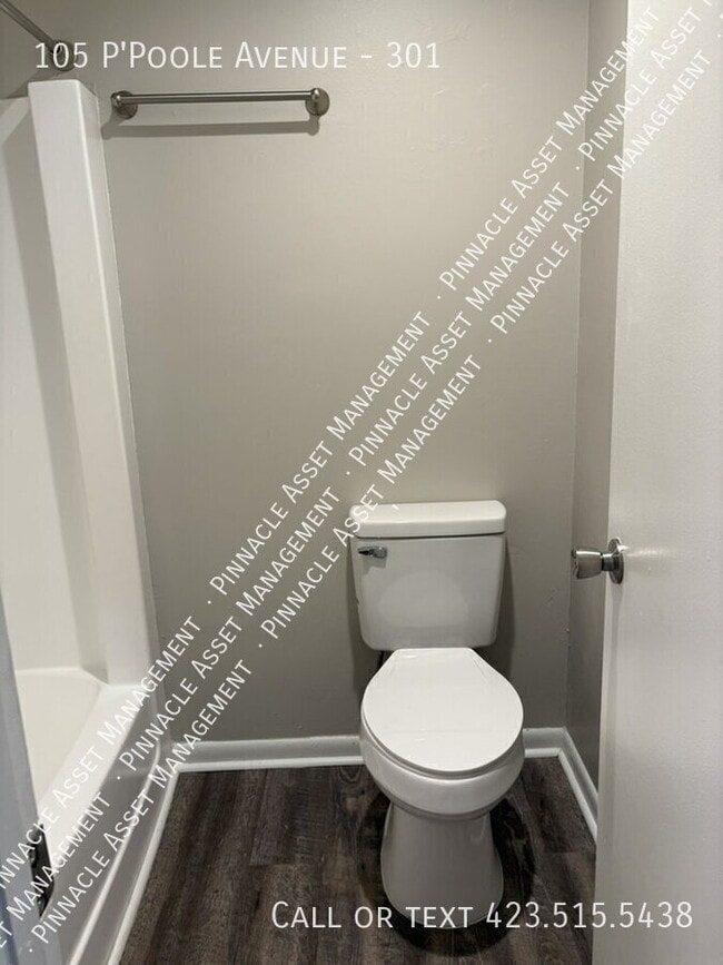 Building Photo - 105 P'Poole Ave