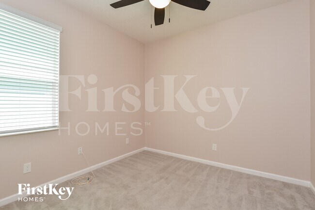 Building Photo - 874 Lady Bird Ln