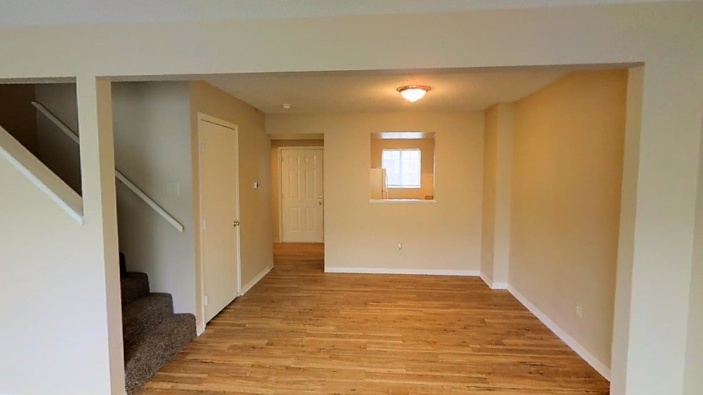 3BR, 2.5 BA - 1200 SF - Park View at Beech Grove
