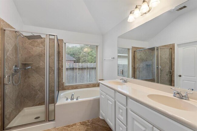 Building Photo - 1315 Cameron Park Ln