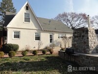 Building Photo - 45 Lakeside Dr S