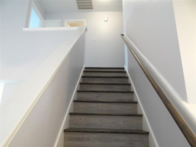 Building Photo - 6339 Garden Trail Ct