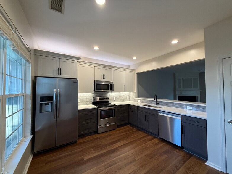 New Kitchen Renovation - 6617 Rothchild Dr