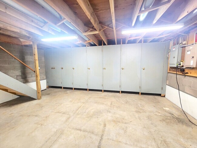 Building Photo - 9 Wisteria Ln