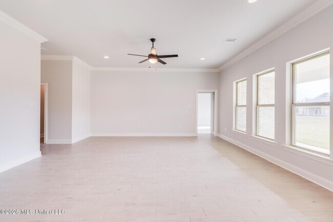 Building Photo - 15234 High Point Dr