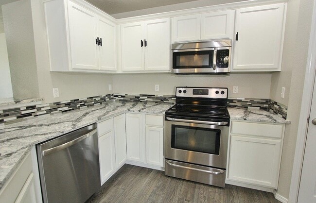 Building Photo - 769 S Beaver Creek Way