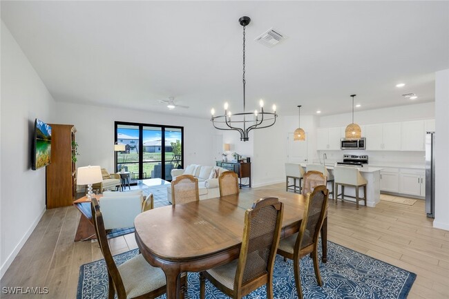 Building Photo - 13842 Hunter Oak Dr