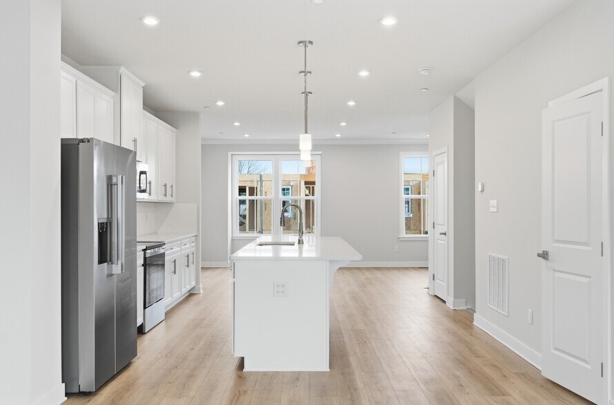 Building Photo - 339 Telluride Ln