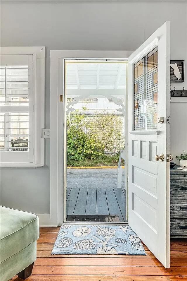 Building Photo - 76 Abbott St