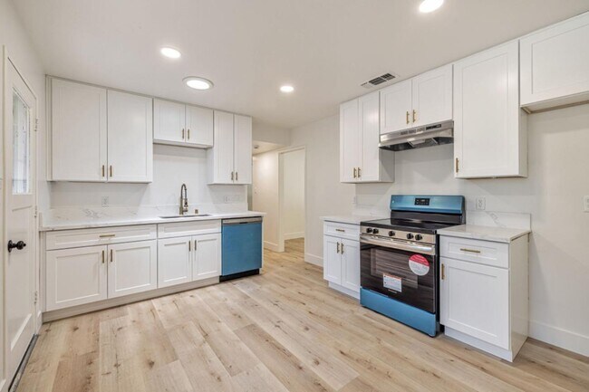 Building Photo - 1134 Agatha Way
