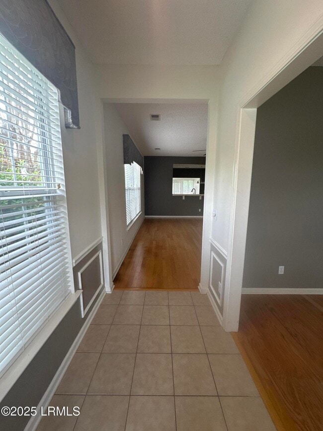 Building Photo - 1 Pomegranate Ln