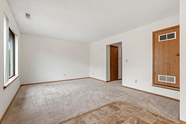 Floorplan - Jordan Creek and Mills