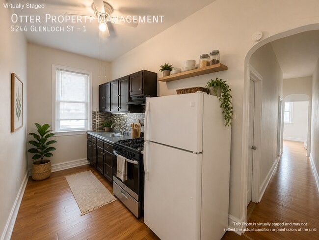 Building Photo - 5244 Glenloch St