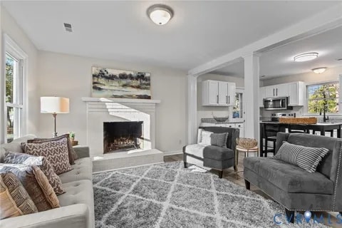 Building Photo - 2507 N Cropper Ct