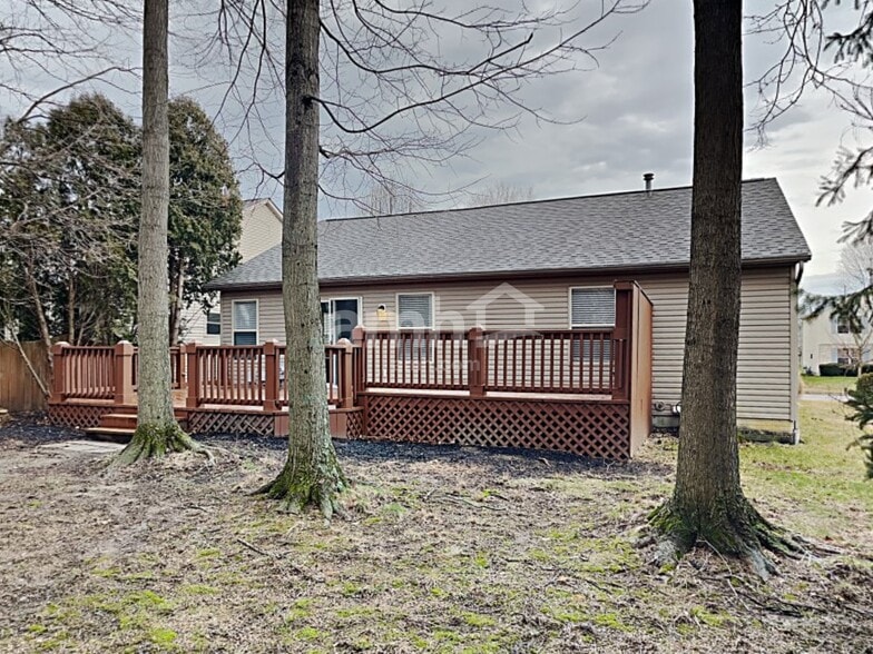 Building Photo - 7938 Dolmen Dr