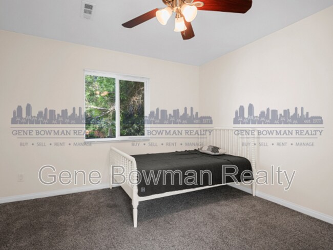 Building Photo - 6129 Pembroke Dr