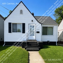 Building Photo - 489 Central Ave