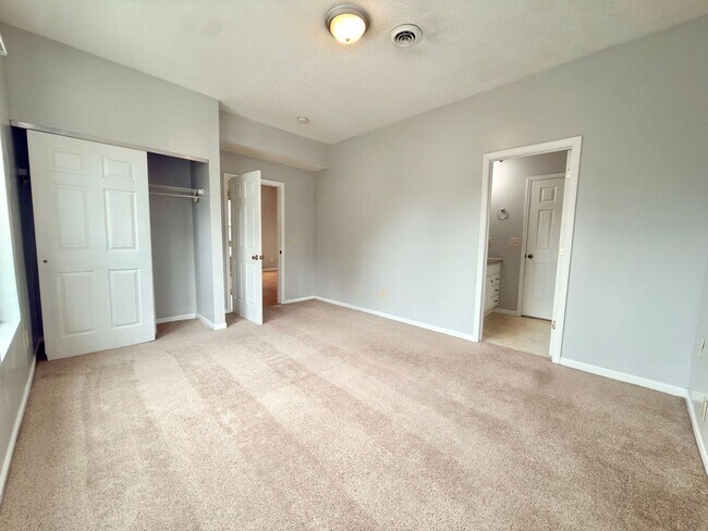Building Photo - 3254 Berwyn Pl